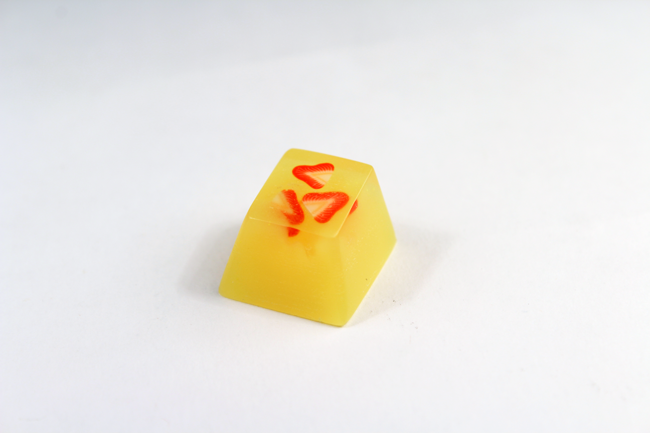 Chaos Caps 1 Strawberries, color change from yellow to red at 72°F (22°C) - PrimeCaps Keycap - Blank and Sculpted Artisan Keycaps for cherry MX mechanical keyboards
