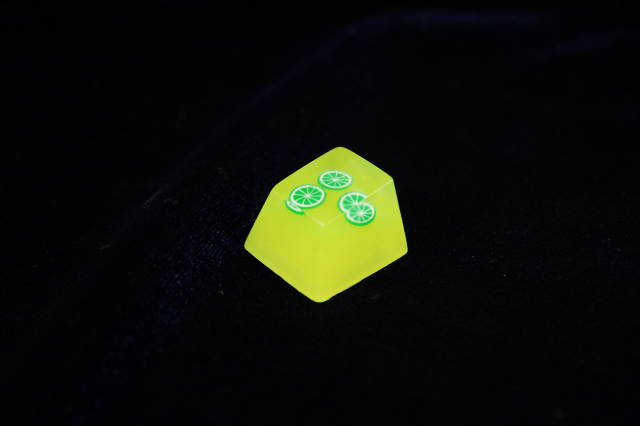 Chaos Caps 1 Limes! color change from orange to yellow at 72°F (22°C) - PrimeCaps Keycap - Blank and Sculpted Artisan Keycaps for cherry MX mechanical keyboards