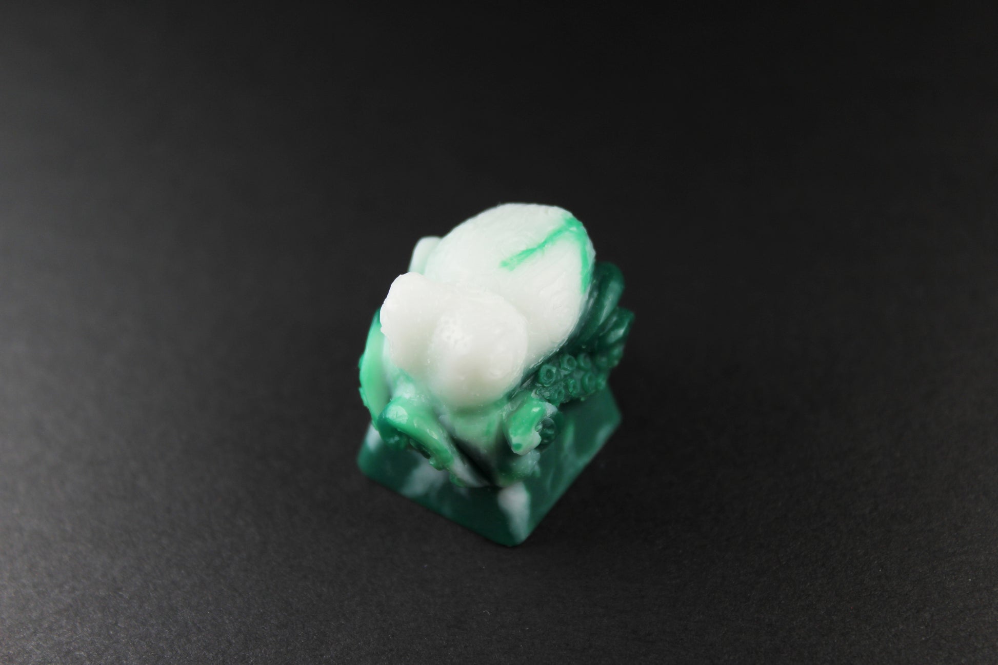 Gimpy- Klacken 3- White Green Swirl 2 - PrimeCaps Keycap - Blank and Sculpted Artisan Keycaps for cherry MX mechanical keyboards 